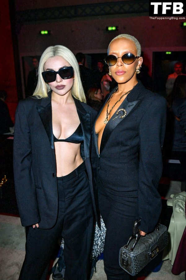 Очаровательная Lady Gaga в стильном образе Versace