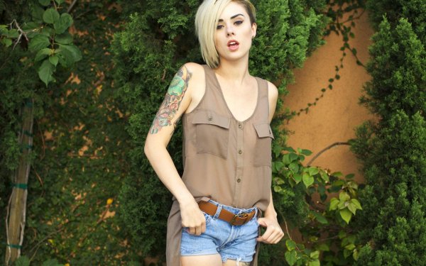 Alysha nett с короткой стрижкой