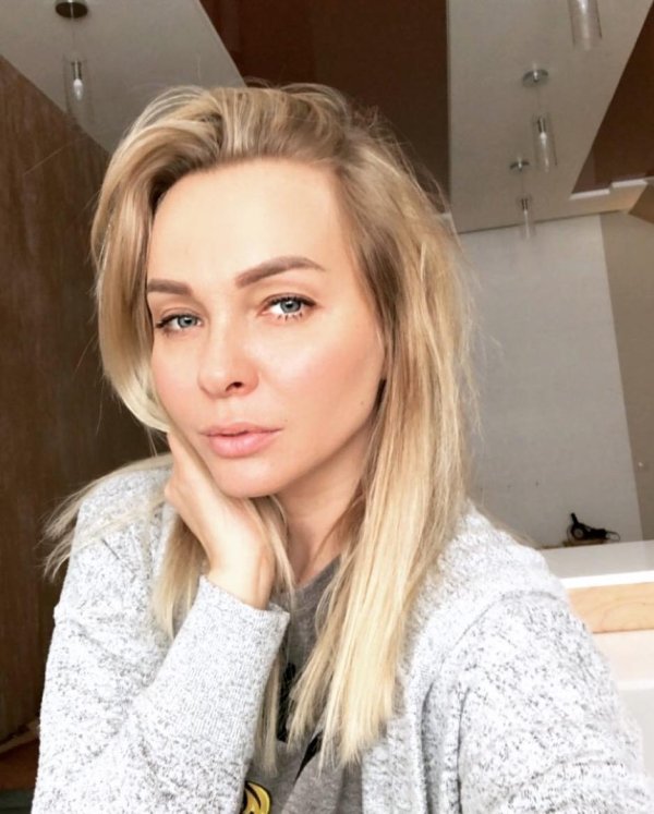 Наталья Варвина и Наталья Рудова дома