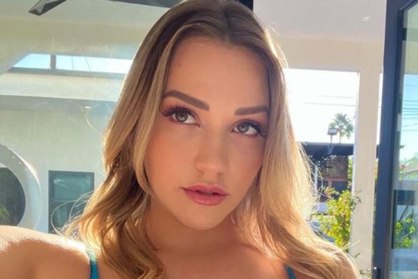 Миа Малкова в эксклюзивном OnlyFans стиле
