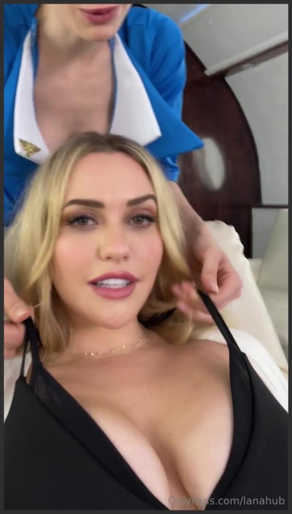 Личные фото Миа Малковой на OnlyFans