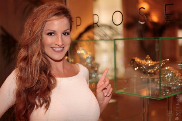 Джордан карвер, Модель джордан карвер, Jordan carver