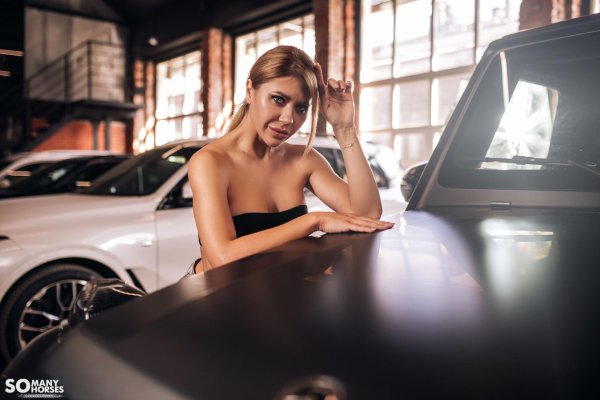 Модель maria vishnevskaya, Девушка, Девушка с машиной