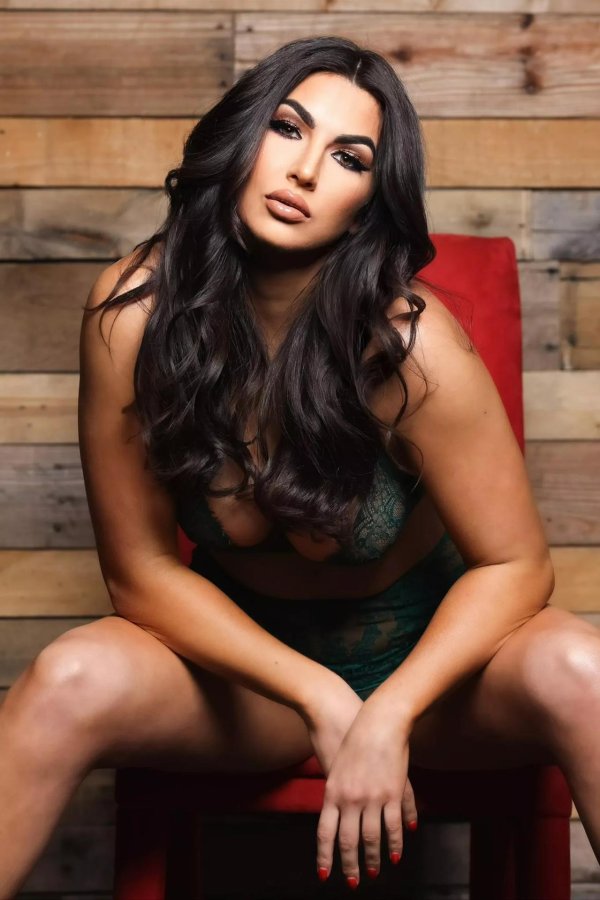 Jessica McKay с Даниэлой Ломбарди модель