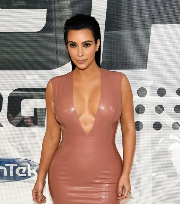 Телезвезды ким кардашьян, Ким кардашян в латексном платье, Kimberly kardashian