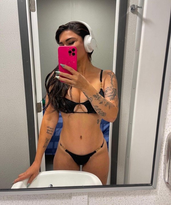 Антонелла Рос в горячем OnlyFans