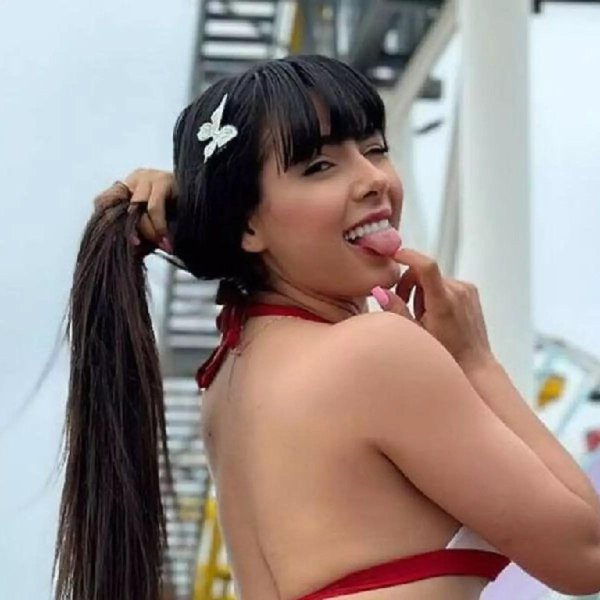 Волнующая Juliana Bonde в страстных моментах