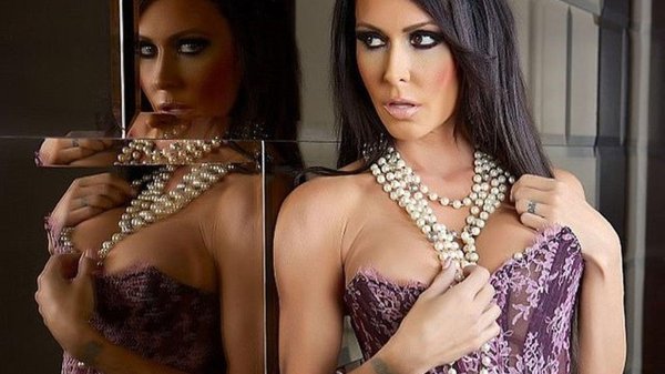 Jessica Jaymes в DP страстных эротических сценах