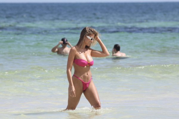Кара дель торо at the beach in tulum, Кара дель торо, Кара дель торо бикини