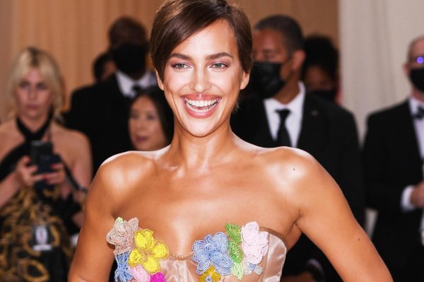 Met gala ирина шейк