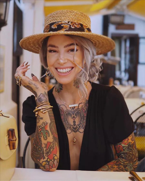Sammi jefcoate, Татуированная девушка, Татуированная женщина