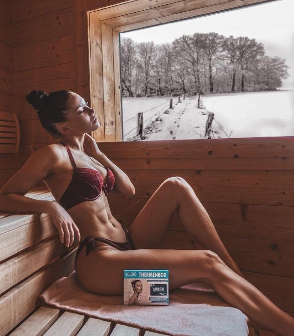 Stephanie davis, Девушка, Девушка и женщина