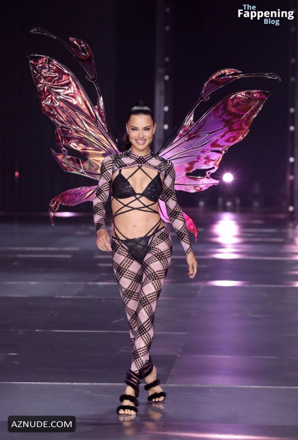 Жаркая Адриана Лима покоряет зрителей Victoria Secret