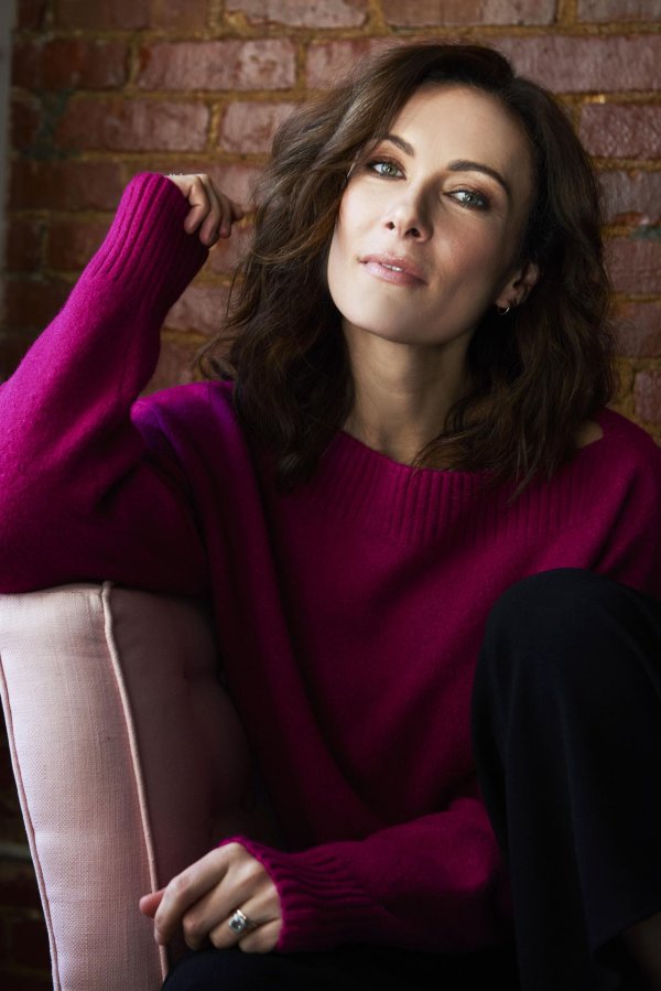 Laura benanti, Лаура бенанти, Девушка