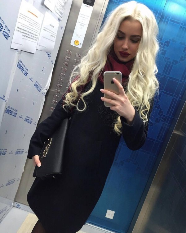 Очаровательная блондинка Екатерина Гужвинская