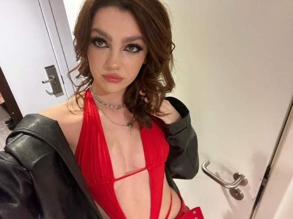 Emily carey, Макияж идеи, Девушка