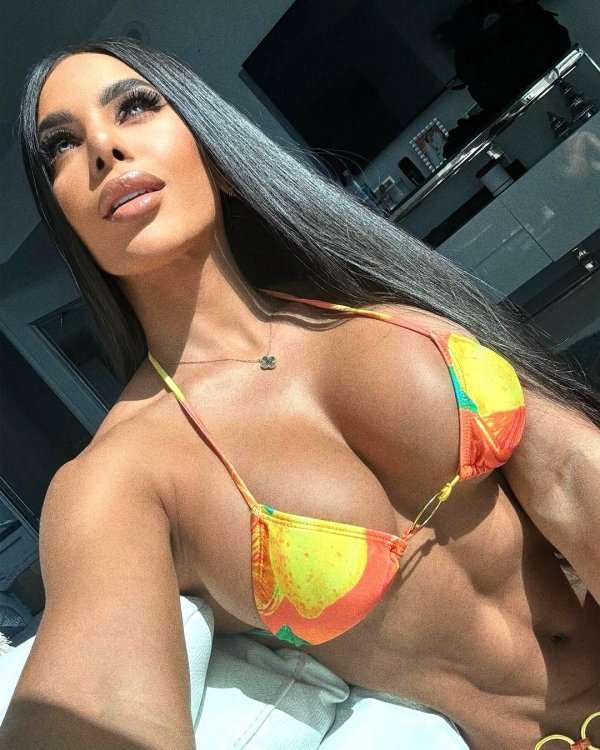 Яришна Айяла фитнес пленяет