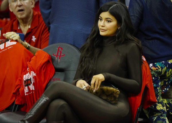 Travis scott kylie jenner, Кайли дженнер на баскетболе, Кайли дженнер