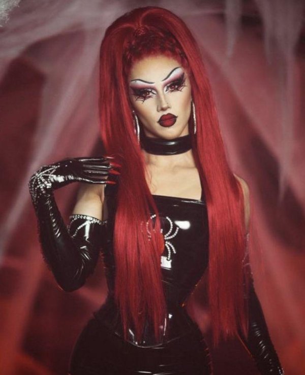 Drag queen, Spice drag queen, Готический макияж