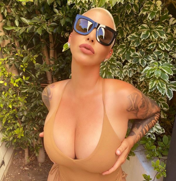 Очаровательная Эмбер Роуз на OnlyFans шоу
