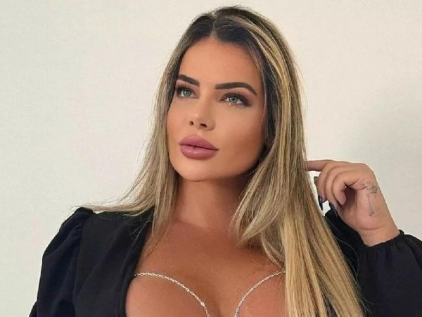 Волнующая Дениз Роша бразильская модель Only Fans