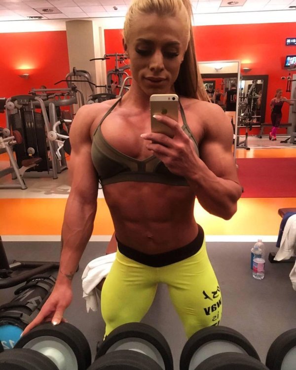Ramona fouziah, Девушка, Ramona bernhard