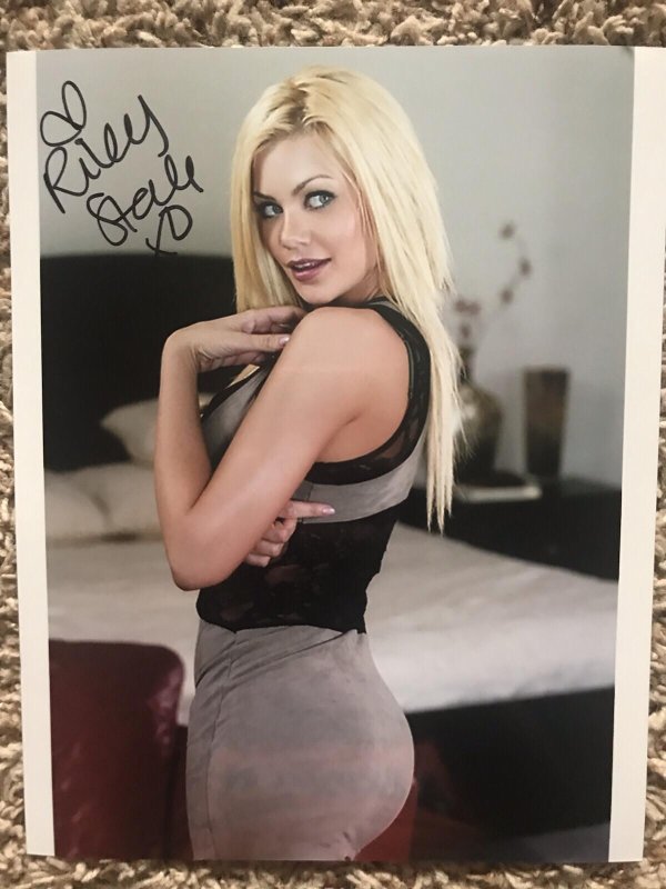 Райли Стил Riley Steele привлекательная блондинка