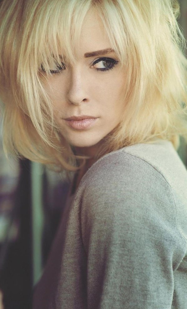 Alysha nett блондинка, Девушка блондинка с каре, Блондинка с каре