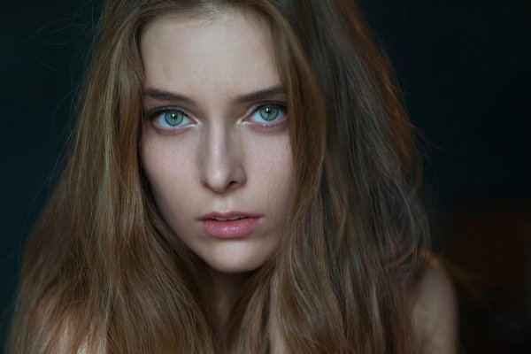 Девушка с зелеными глазами и русыми волосами, Русая девушка с зелеными глазами, Амина катинова