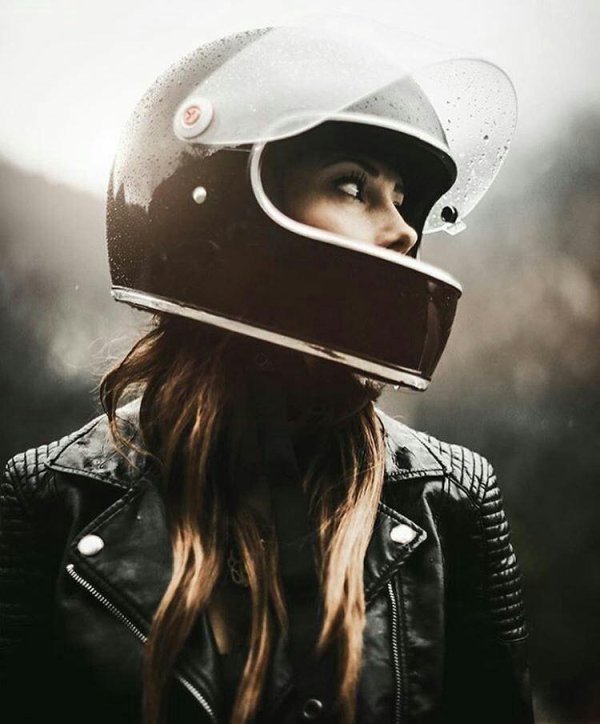 Девушка, Motorbike helmet, Девушка в шлеме