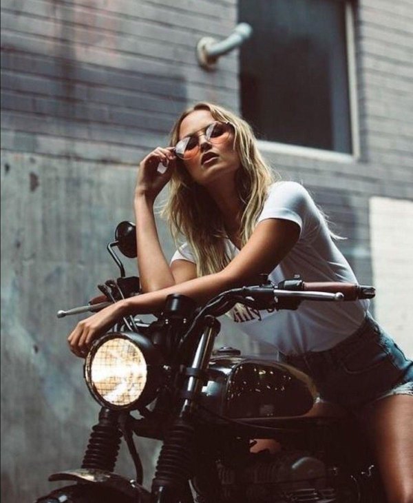 Фотосессия на мотоцикле девушки, Cafe racer bike девушка, Мотоцикл для девушек