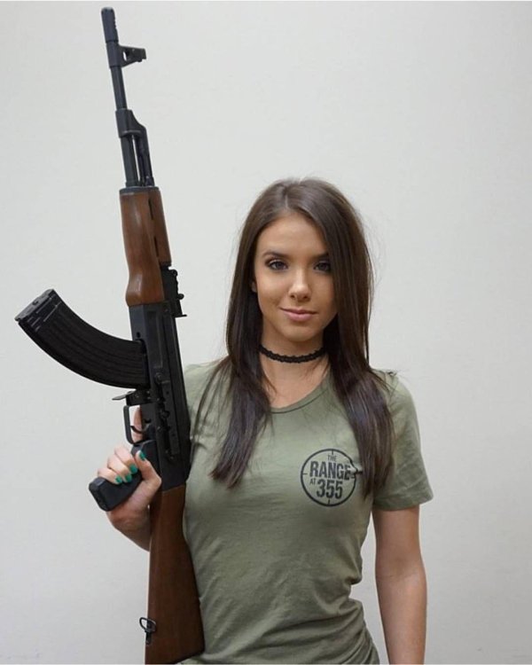 Девушка, Девушки с автоматами, Русская девушка с оружием