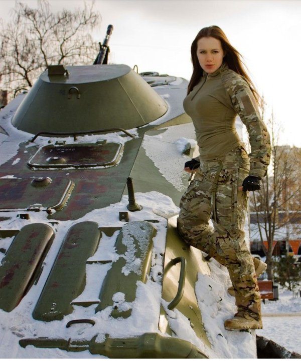 Девушка военной форме, Девушка танкист, Танки девушки