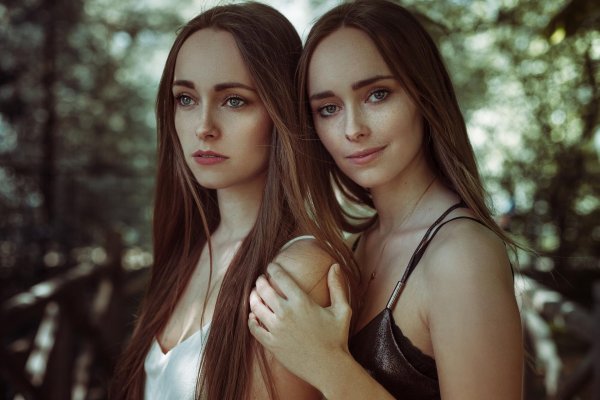 Красивые близнецы девушки, Красивые близняшки девушки, Девушка