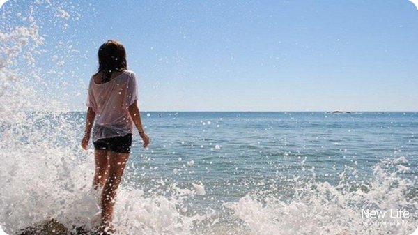 Девушка море, Девушка у моря со спины, Девушка на берегу моря