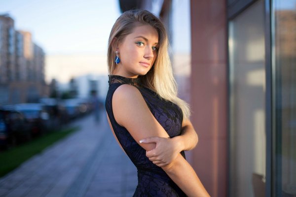 Соблазнительная модель Карина Тихоновская пленит формами