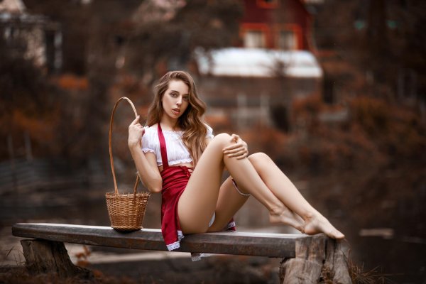 Красивая девушка