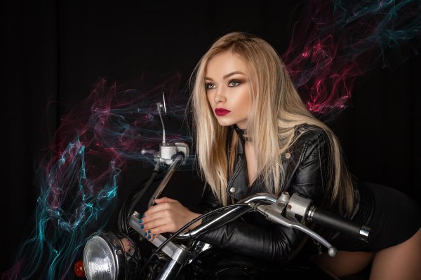 Красивая девушка на мотоцикле, Фотосессия с мотоциклом, Девушка и мотоцикл