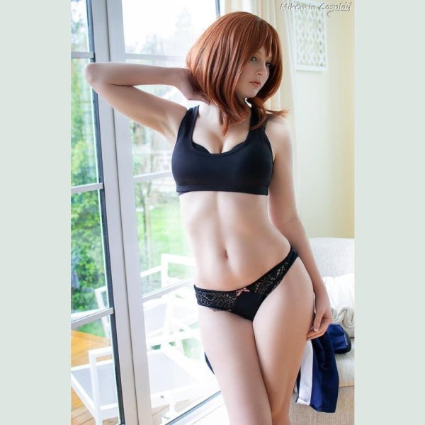 Mikomin сияет в эротическом косплее Uraraka Ochako
