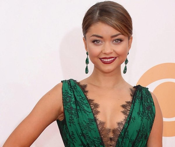 Sarah hyland, Сара хайланд, Украшения к изумрудному платью