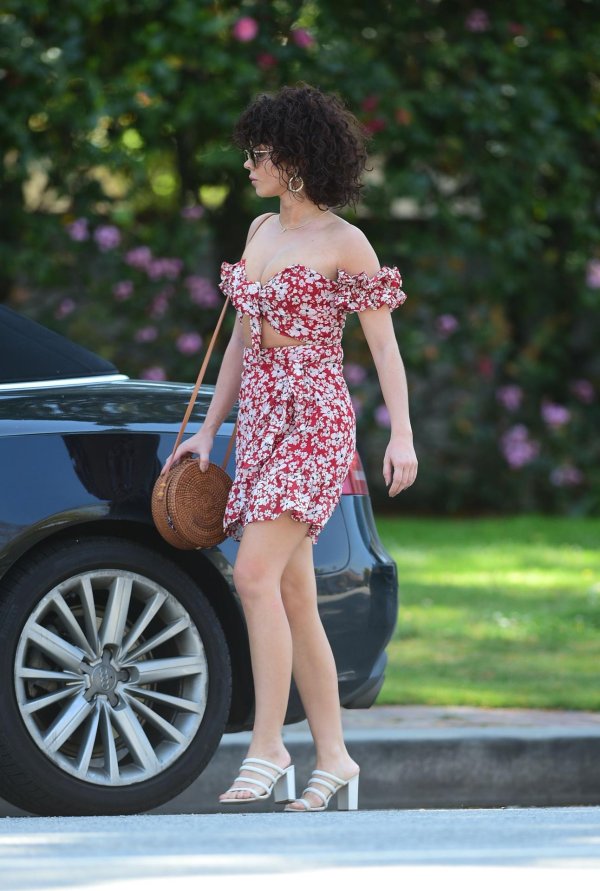 Сара хайланд, Sarah hyland, Летние наряды