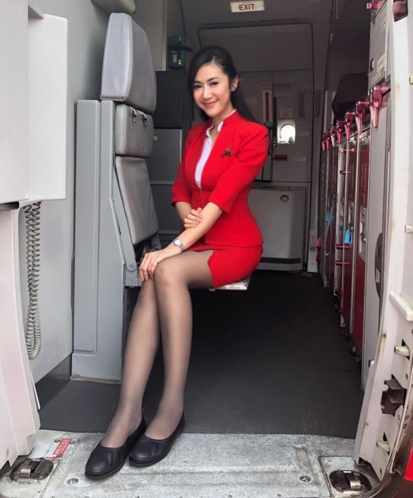 Стюардессы в коротких платьях, Азиатские стюардессы, Asiana airlines стюардессы