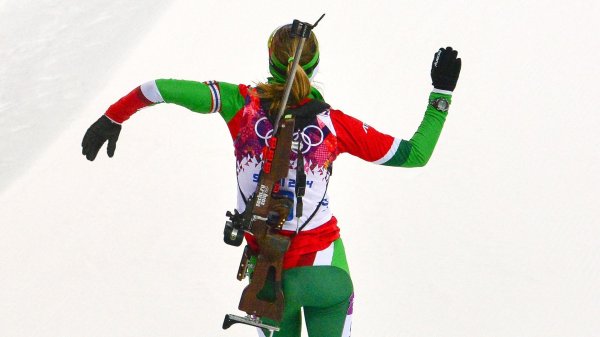 Дарья Домрачева с попой соблазняет