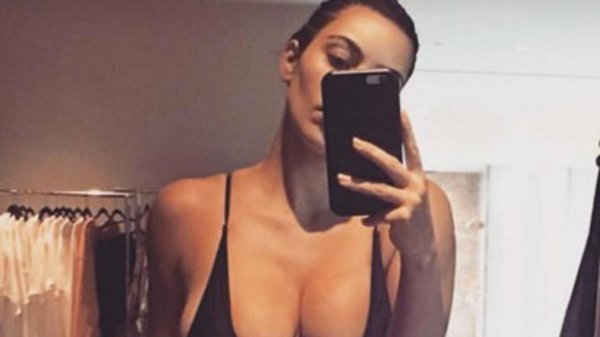 Ким кардашян селфи, Ким кардашян instagram, Ким кардашьян селфи в ванной