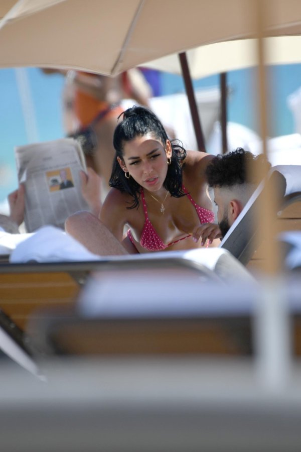 Chantel jeffries, Стефания рао, Шантель джеффрис