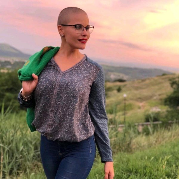 Очаровательная Marina Vovchenko в образе актрисы