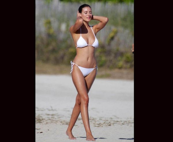 Lucy mecklenburgh, Lucy mecklenburgh в купальнике, Lucy mecklenburgh в бикини
