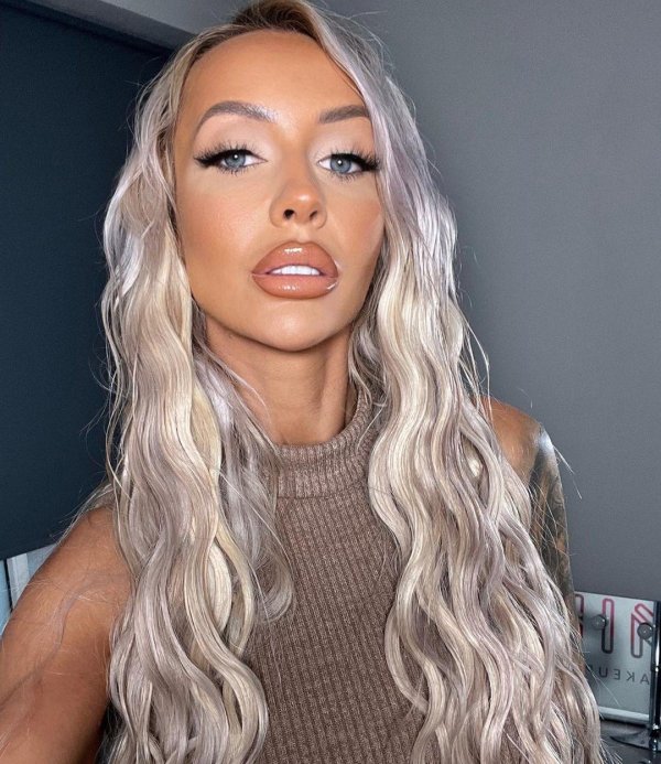 Lindsey pelas 2021 селфи