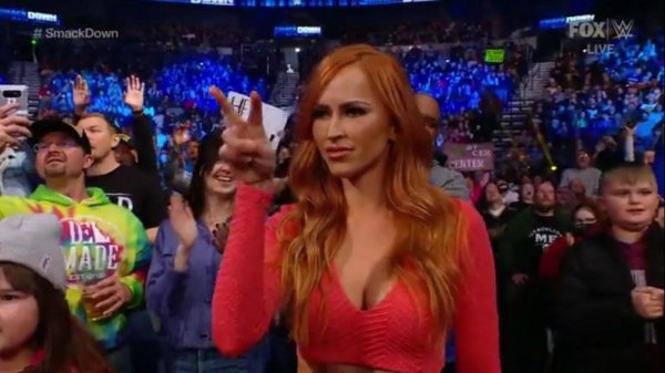 Саммер Рэй в горячем WWE SmackDown зажигает страсть