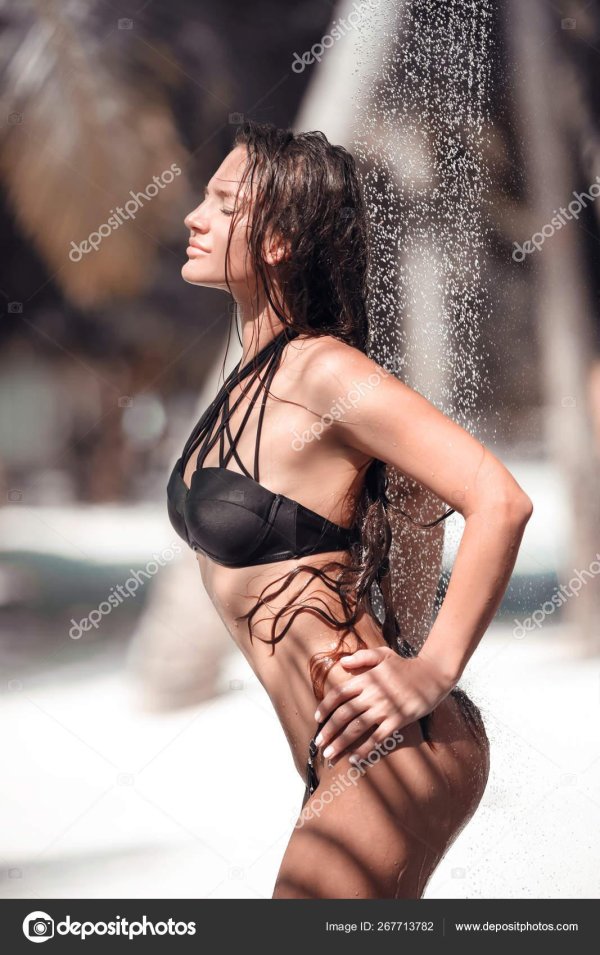 Девушка, Девушка под душем, Sexy bikini model